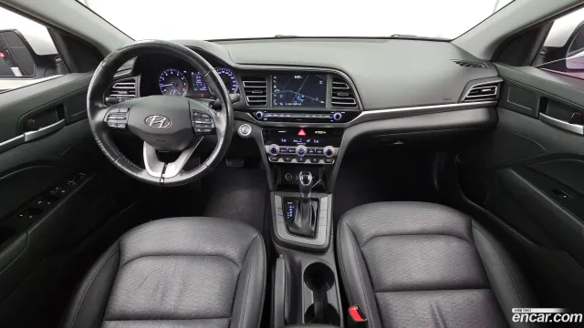 Hyundai Elantra (Avante)