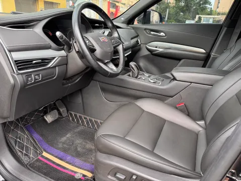 Cadillac XT4