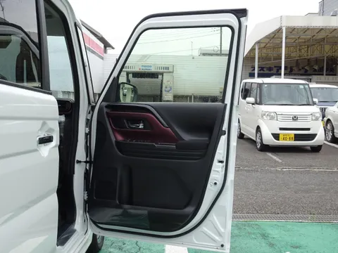 Suzuki Spacia Custom