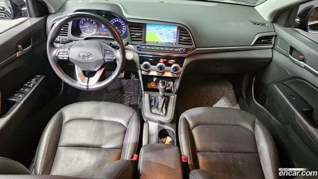 Hyundai Elantra (Avante)