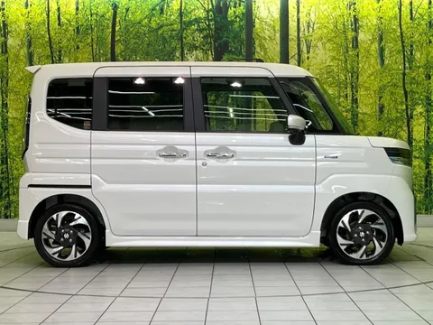 Suzuki Spacia Custom