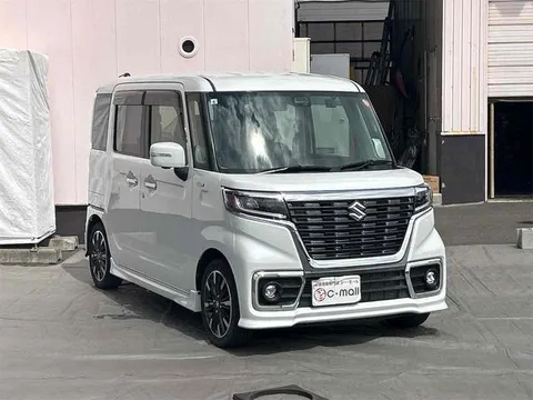 Suzuki Spacia Custom