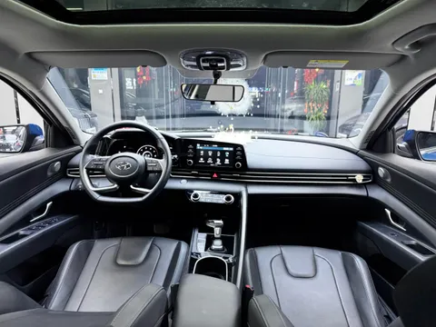 Hyundai Elantra (Avante)
