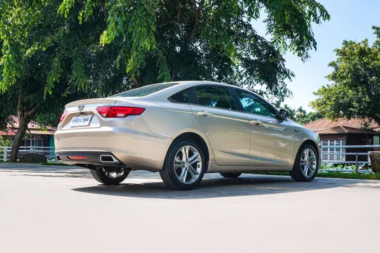 Geely Emgrand GL