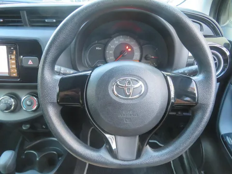 Toyota Yaris (Vitz)