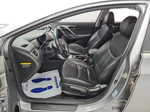 Hyundai Elantra (Avante)
