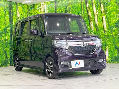Honda N-BOX Custom