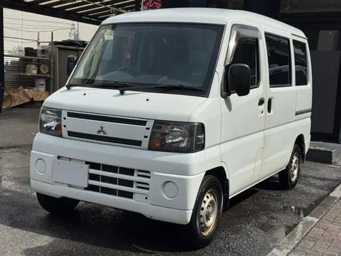 Mitsubishi Minicab Van