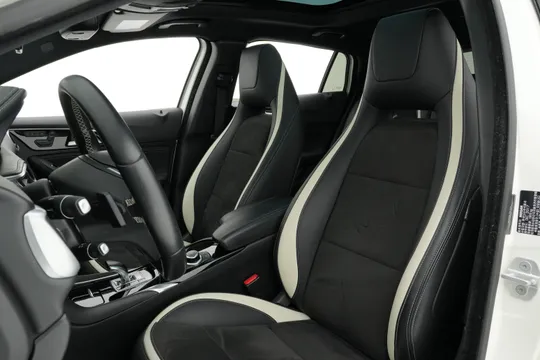 Infiniti Q30