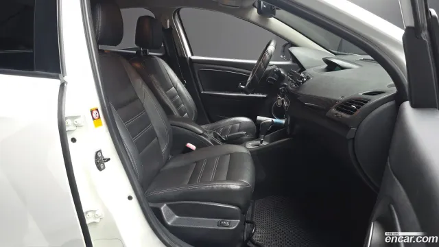Renault SM3