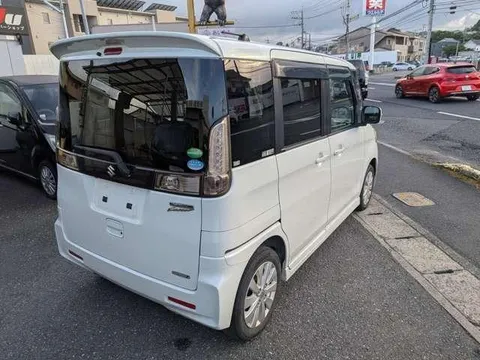 Suzuki Spacia Custom