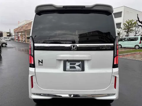 Honda N-BOX Custom
