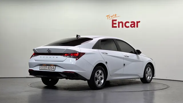 Hyundai Elantra (Avante)