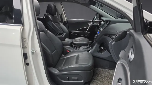 Hyundai Grand Santa Fe (Maxcruz)