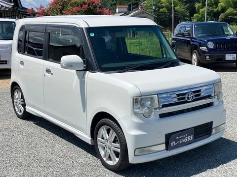 Toyota Pixis Space