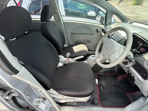 Mitsubishi I
