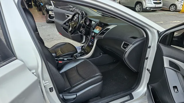 Hyundai Elantra (Avante)