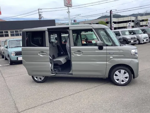 Suzuki Spacia