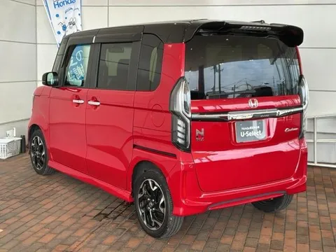 Honda N-BOX Custom