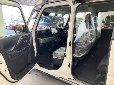 Suzuki Spacia Gear