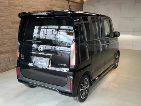 Honda N-BOX Custom