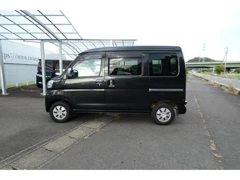 Toyota Pixis Van