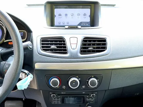 Renault SM3