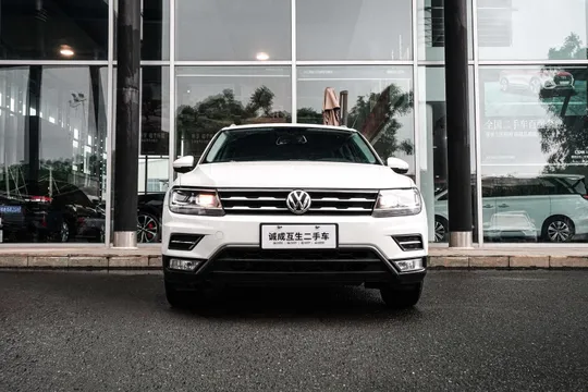 Volkswagen Tiguan L