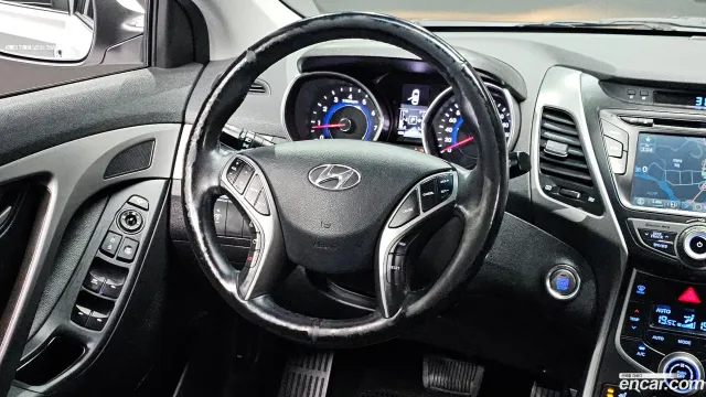 Hyundai Elantra (Avante)