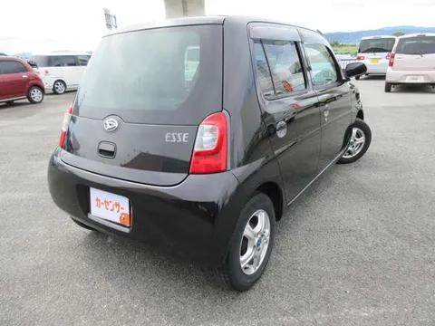 Daihatsu Esse