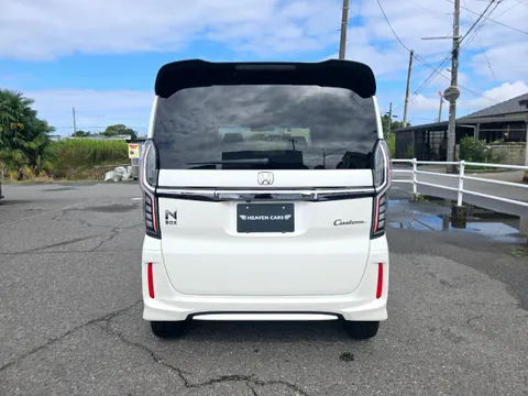 Honda N-BOX Custom