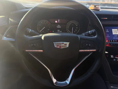 Cadillac XT6