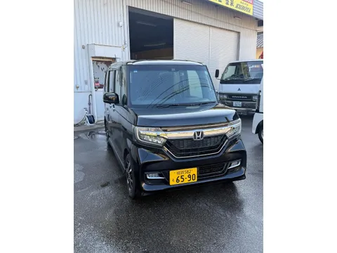 Honda N-BOX Custom