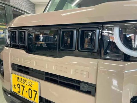Mitsubishi Delica Mini