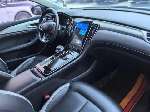Roewe i6