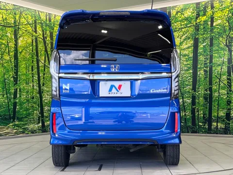Honda N-BOX Custom
