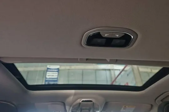 Geely Binray