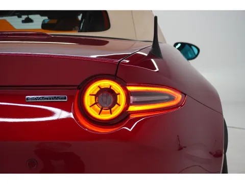 Mazda MX-5 (Roadster)