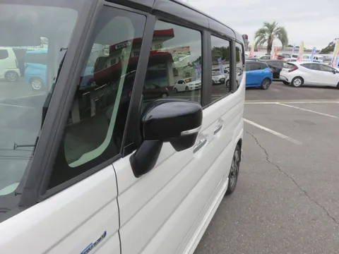 Suzuki Spacia Custom