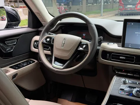 Lincoln Aviator