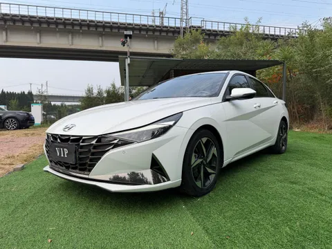 Hyundai Elantra (Avante)