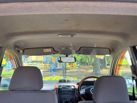 Daihatsu Mira AVY