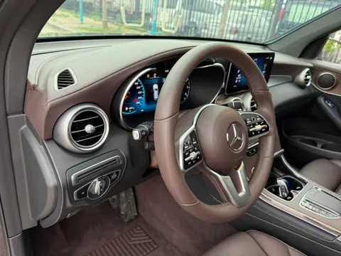 Mercedes-Benz Mercedes-Benz GLC