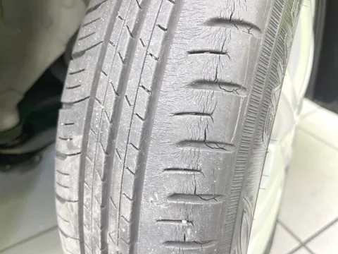 Daihatsu Mira Tocot