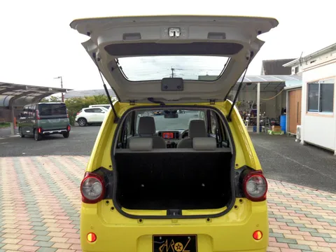 Daihatsu Mira Tocot