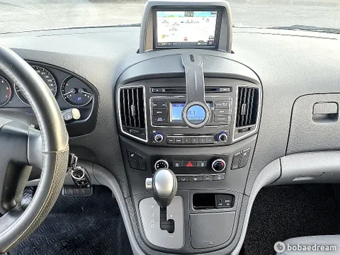 Hyundai Grand Starex
