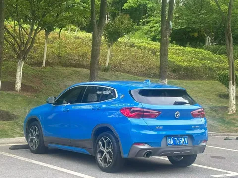 BMW X2