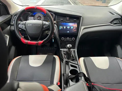 Venucia D60