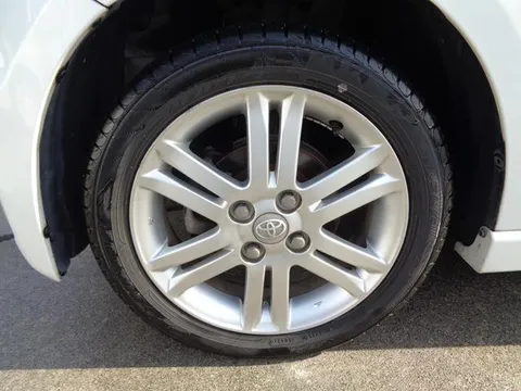 Toyota Pixis Space