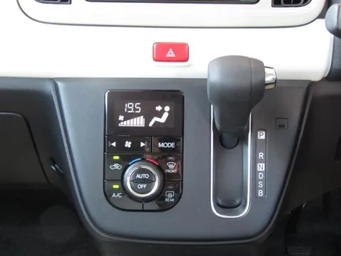 Daihatsu Mira Tocot